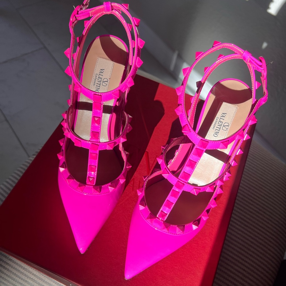 Valentino Garavani Neon Pink Rockstud Heels